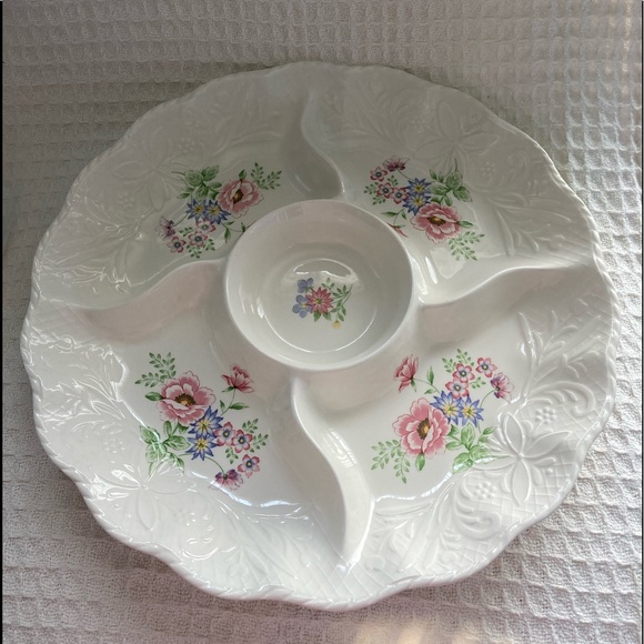 Vintage Jay Import Co. Floral Print With Embossing Divided Serving Dish - Picture 1 of 4